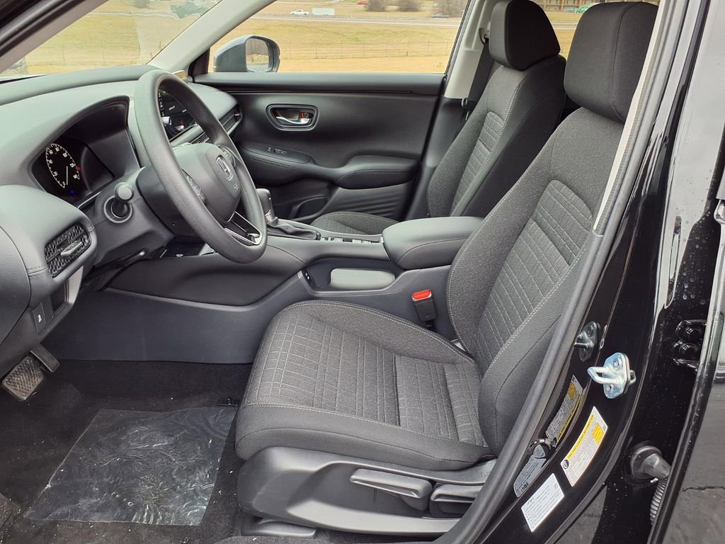 New 2026 Honda HR-V LX image 12
