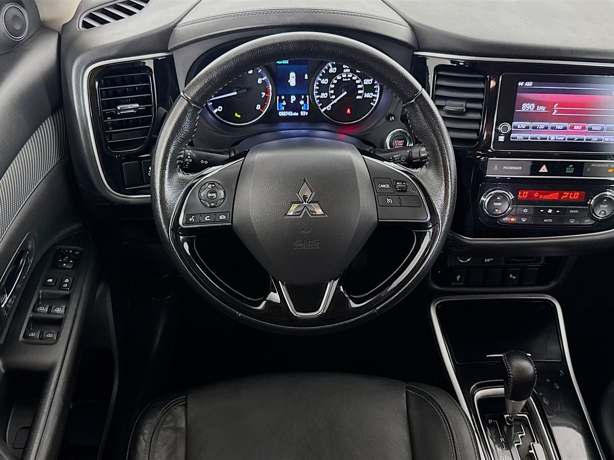 Used 2019 Mitsubishi Outlander SEL AWD/4WD image 15