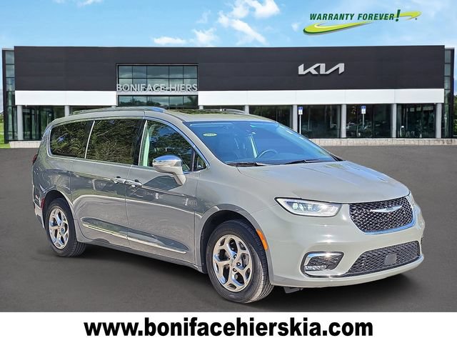 Used 2021 Chrysler Pacifica Limited AWD/4WD image 1