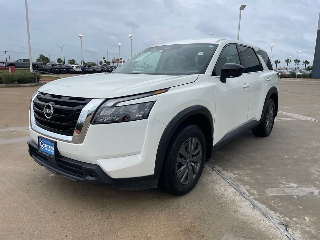 Certified 2024 Nissan Pathfinder S FWD image 3