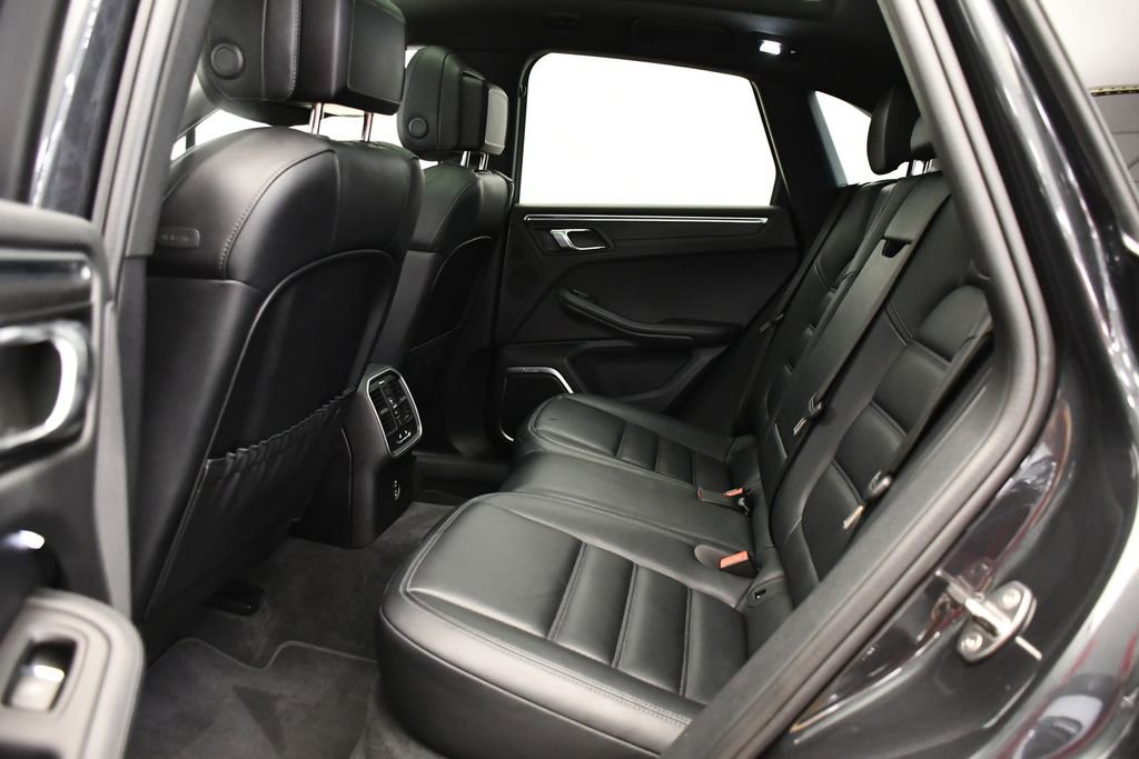 Certified 2024 Porsche Macan GTS image 46