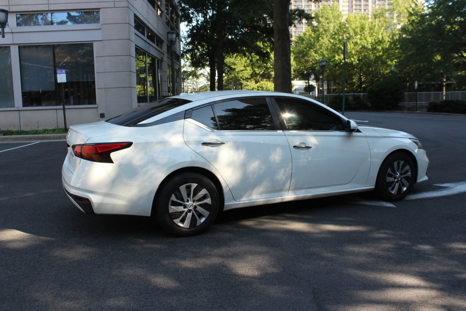 Used 2020 Nissan Altima 2.5 S FWD image 7