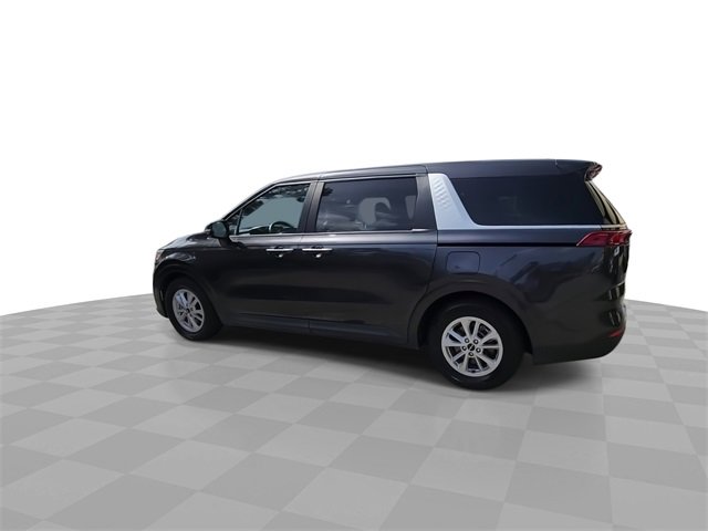 Used 2023 Kia Carnival LX image 6