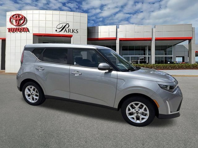 Used 2025 Kia Soul LX w/ LX Technology Package