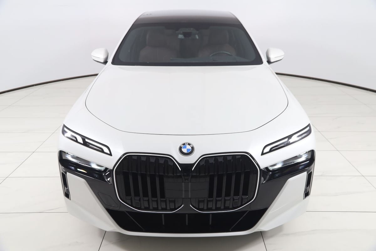 Used 2025 BMW 760i xDrive AWD/4WD image 83