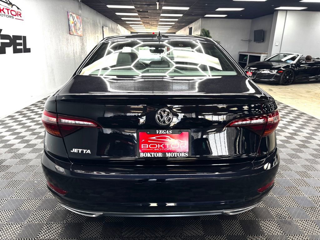 Used 2019 Volkswagen Jetta R-Line w/ R-Line Cold Weather Package FWD image 12