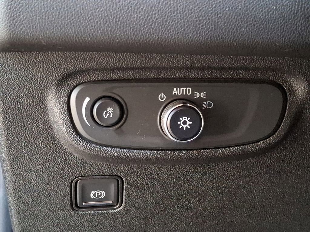 Certified 2022 GMC Terrain SLE w/ Driver Convenience Package image 25