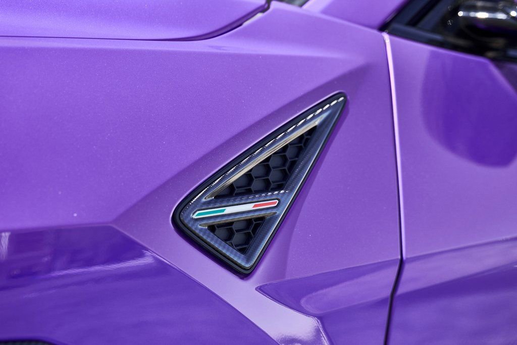 Used 2024 Lamborghini Urus Performante image 13