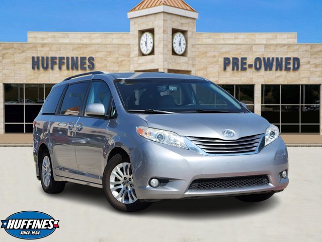 Used 2017 Toyota Sienna XLE Premium