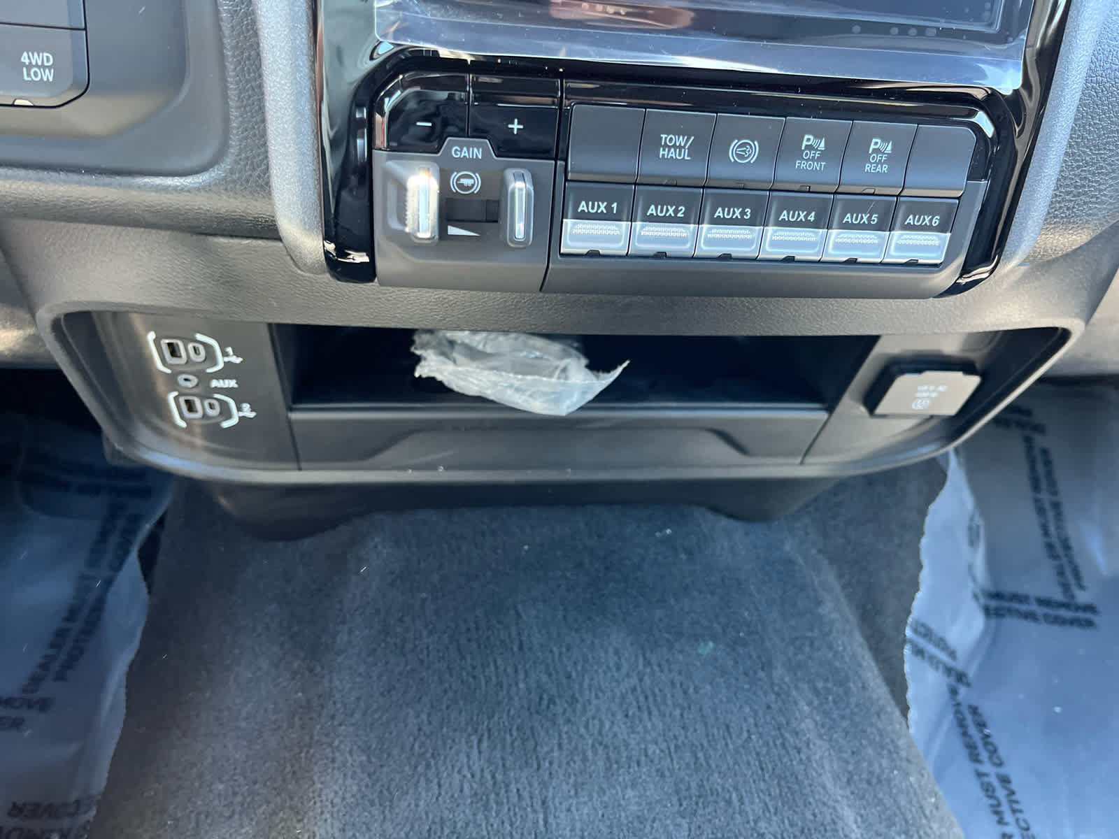 New 2026 RAM 3500 Tradesman AWD/4WD image 17