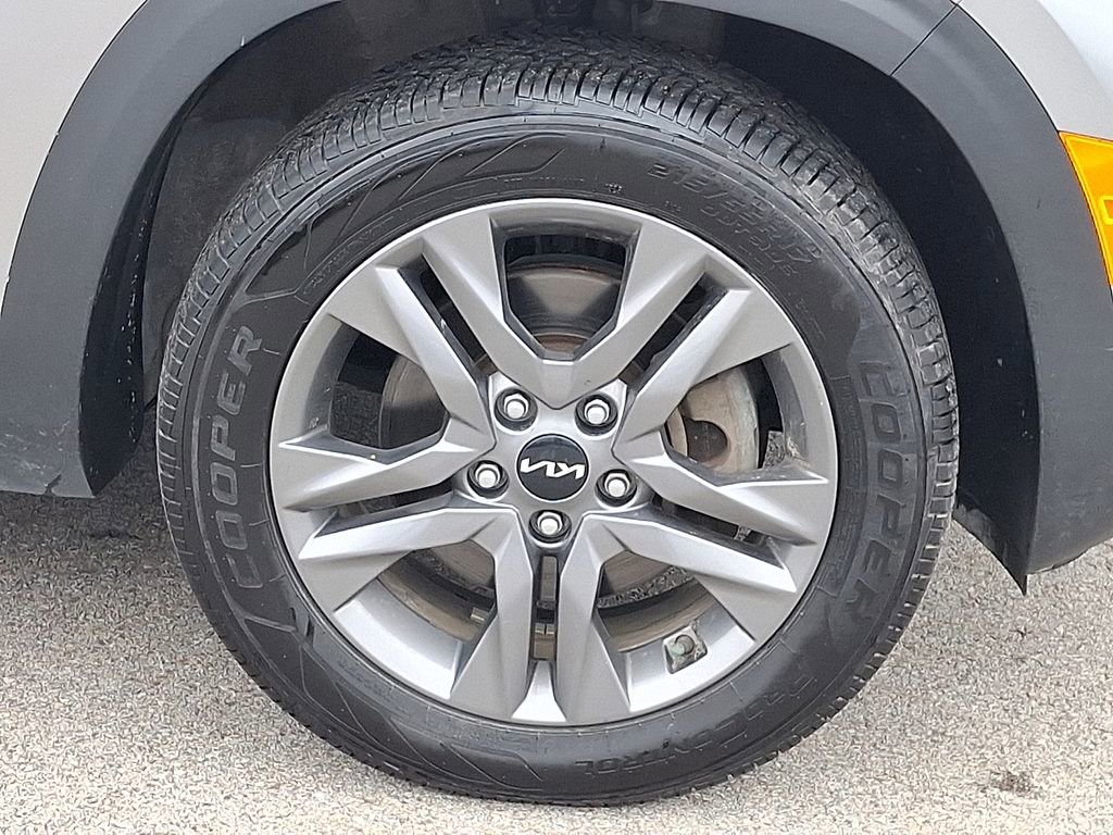 Used 2023 Kia Seltos LX image 8