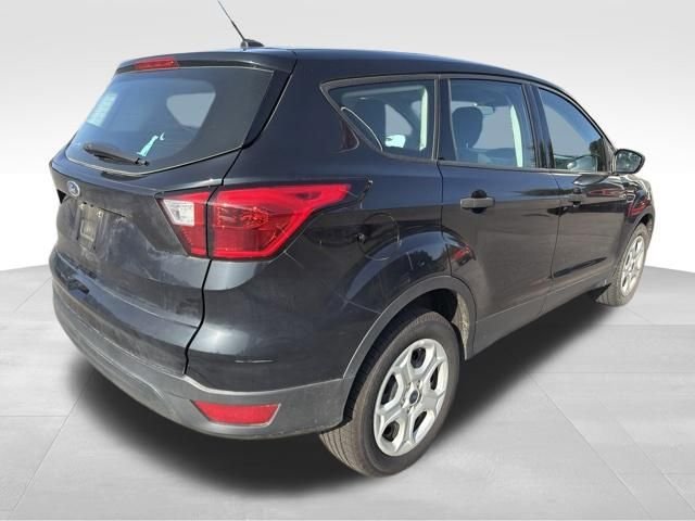 Used 2019 Ford Escape S FWD image 4