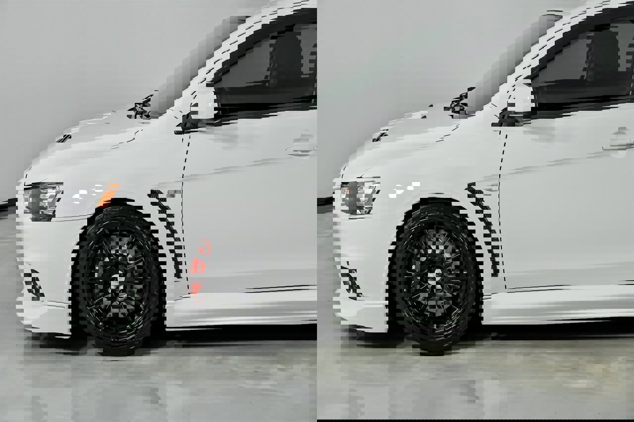 Used 2014 Mitsubishi Lancer Evolution GSR image 7