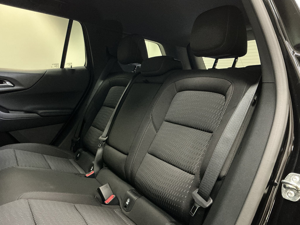 New 2027 Chevrolet Equinox LT w/ LPO, Floor Liner Package AWD/4WD image 26