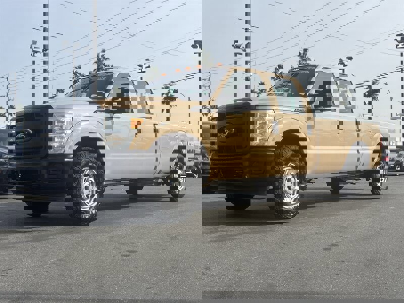 Used 2011 Ford F350 XL image 2