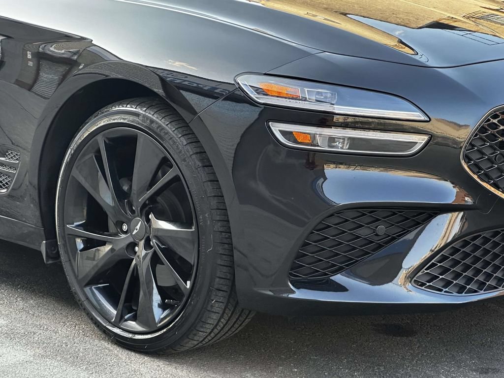 Used 2023 Genesis G70 2.0T w/ Sport Prestige Package AWD/4WD image 10