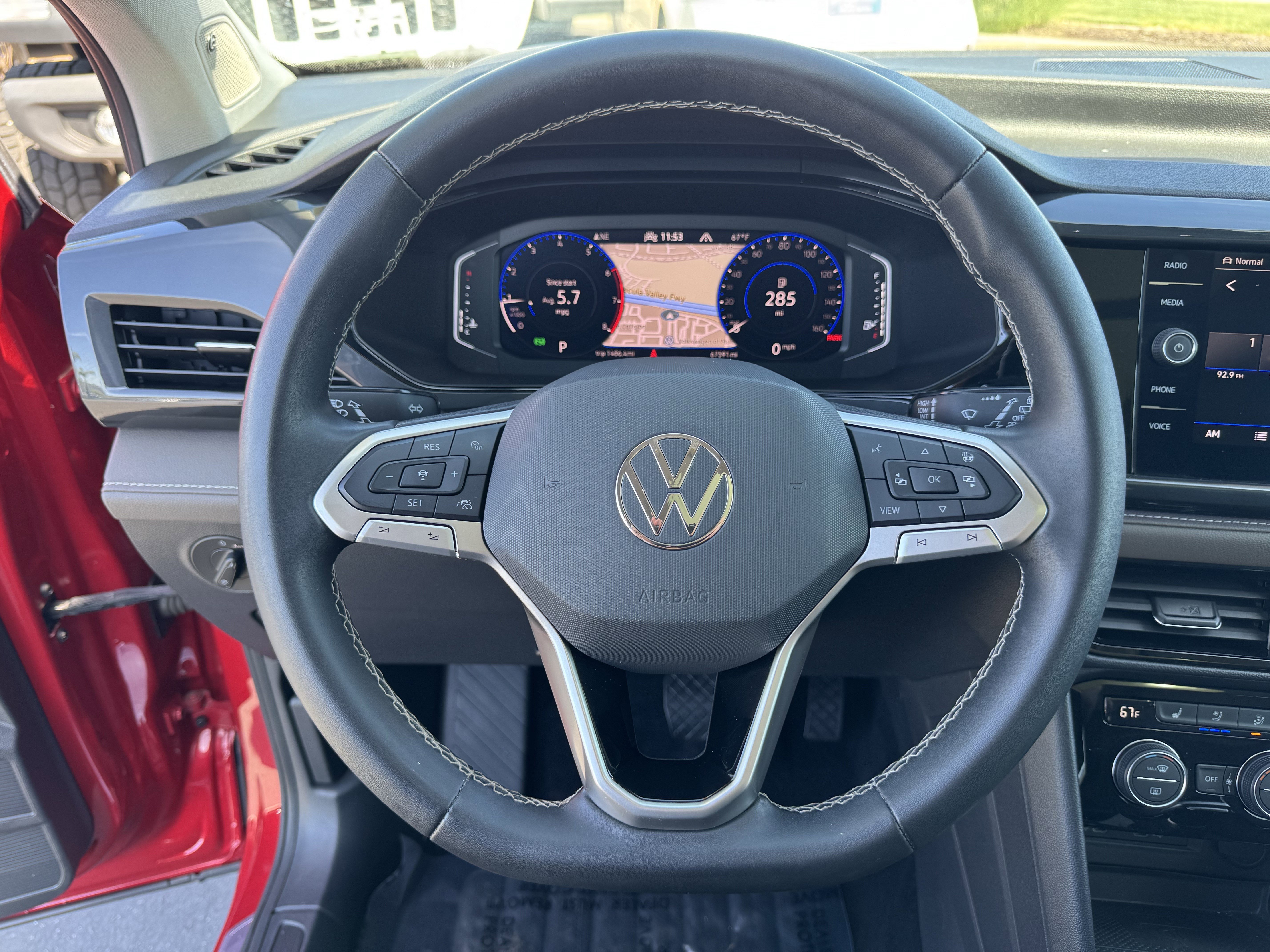 Used 2022 Volkswagen Taos SEL w/ Panoramic Sunroof Package image 19