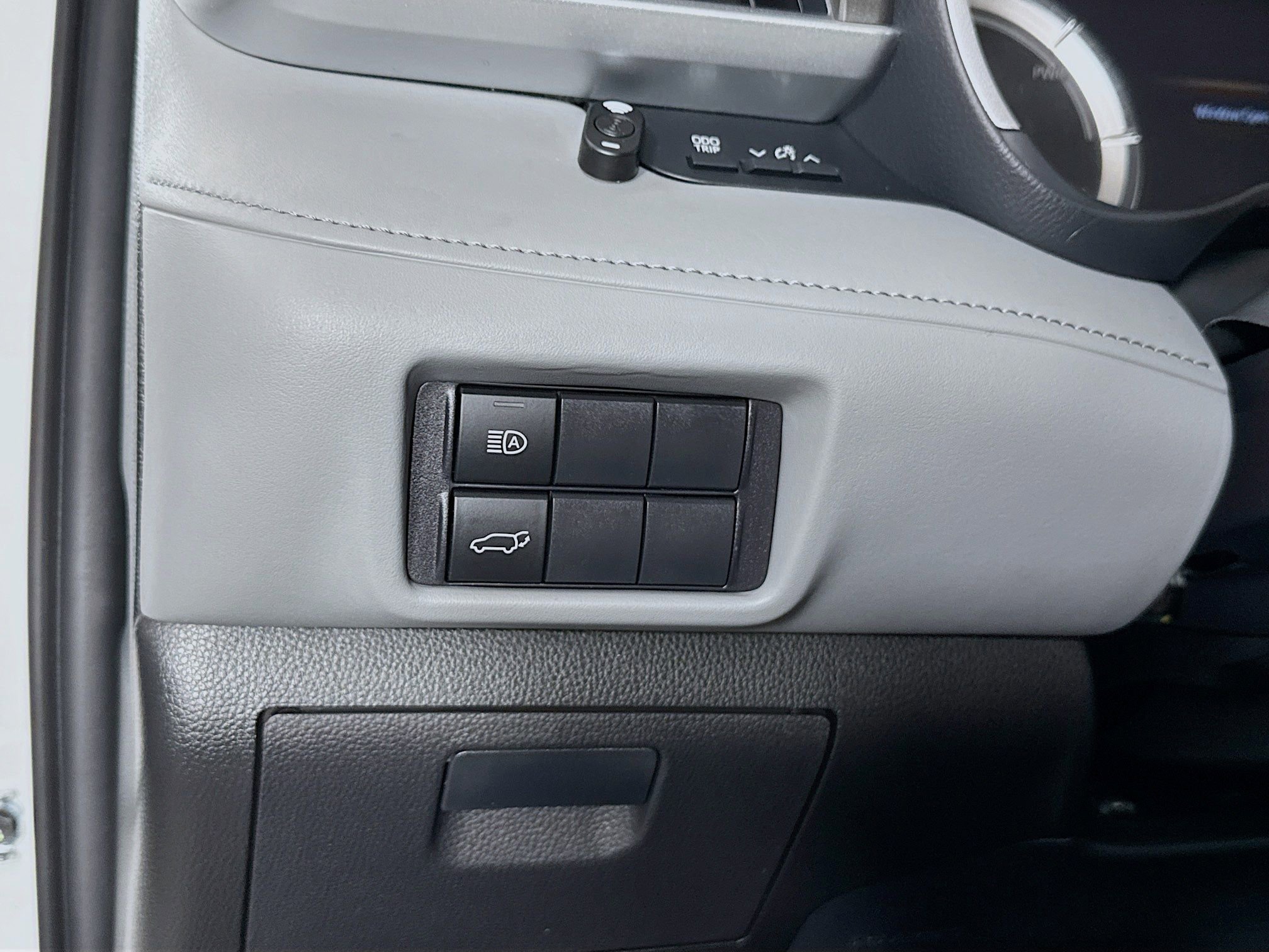 Certified 2026 Toyota Highlander XLE AWD/4WD image 11
