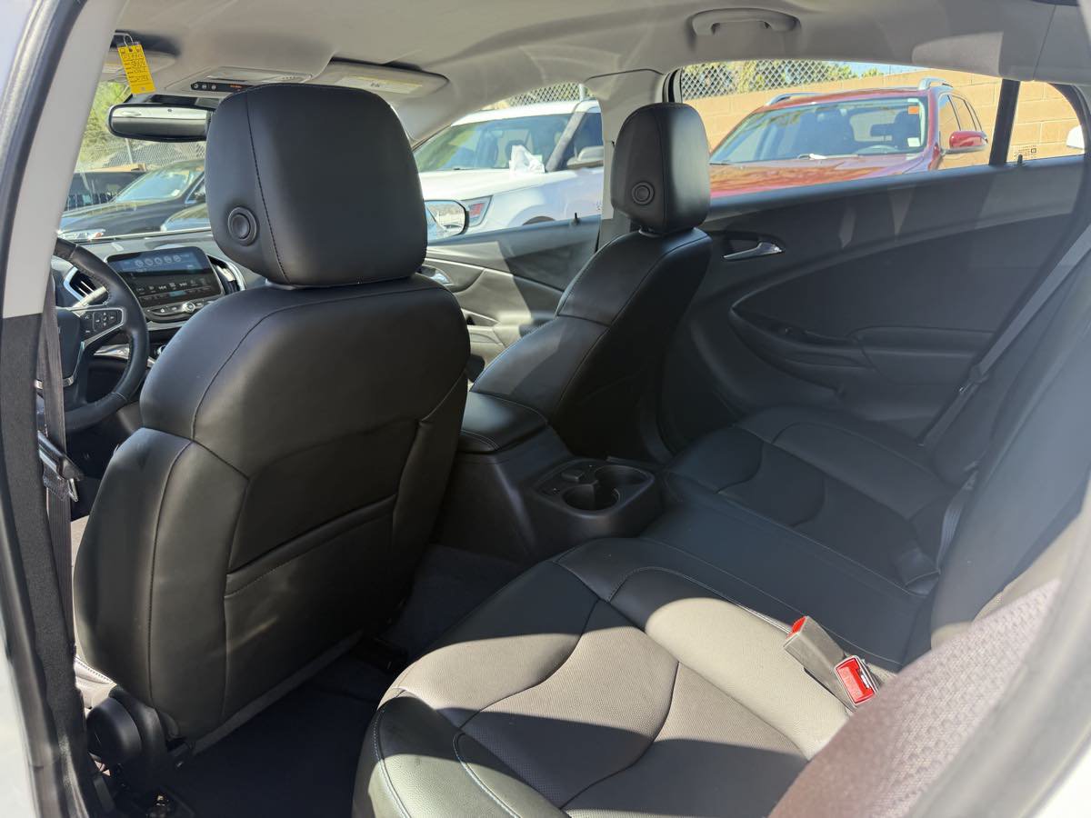 Used 2017 Chevrolet Volt Premier w/ Driver Confidence II Package FWD image 21
