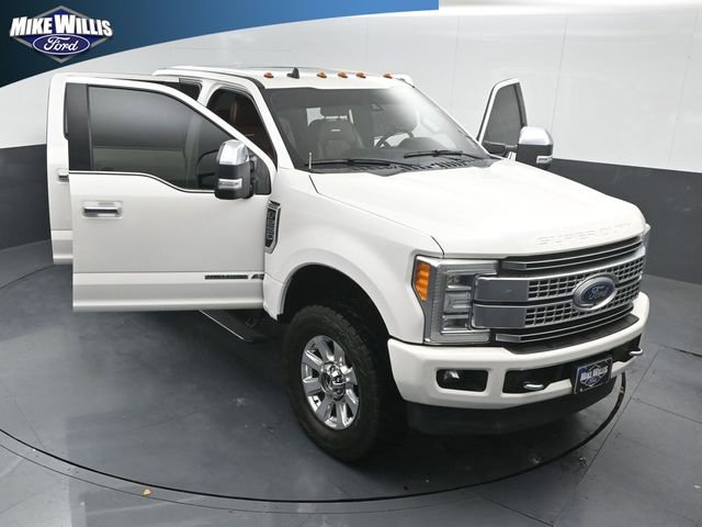 Used 2019 Ford F250 Platinum w/ Platinum Ultimate Package AWD/4WD image 25
