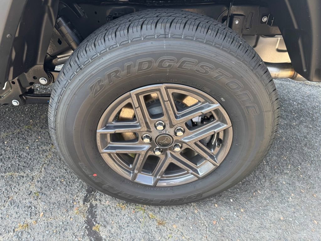 New 2025 Jeep Gladiator Sport image 10