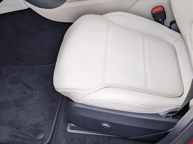 Certified 2025 Mercedes-Benz GLC 350e GLC 350e image 4