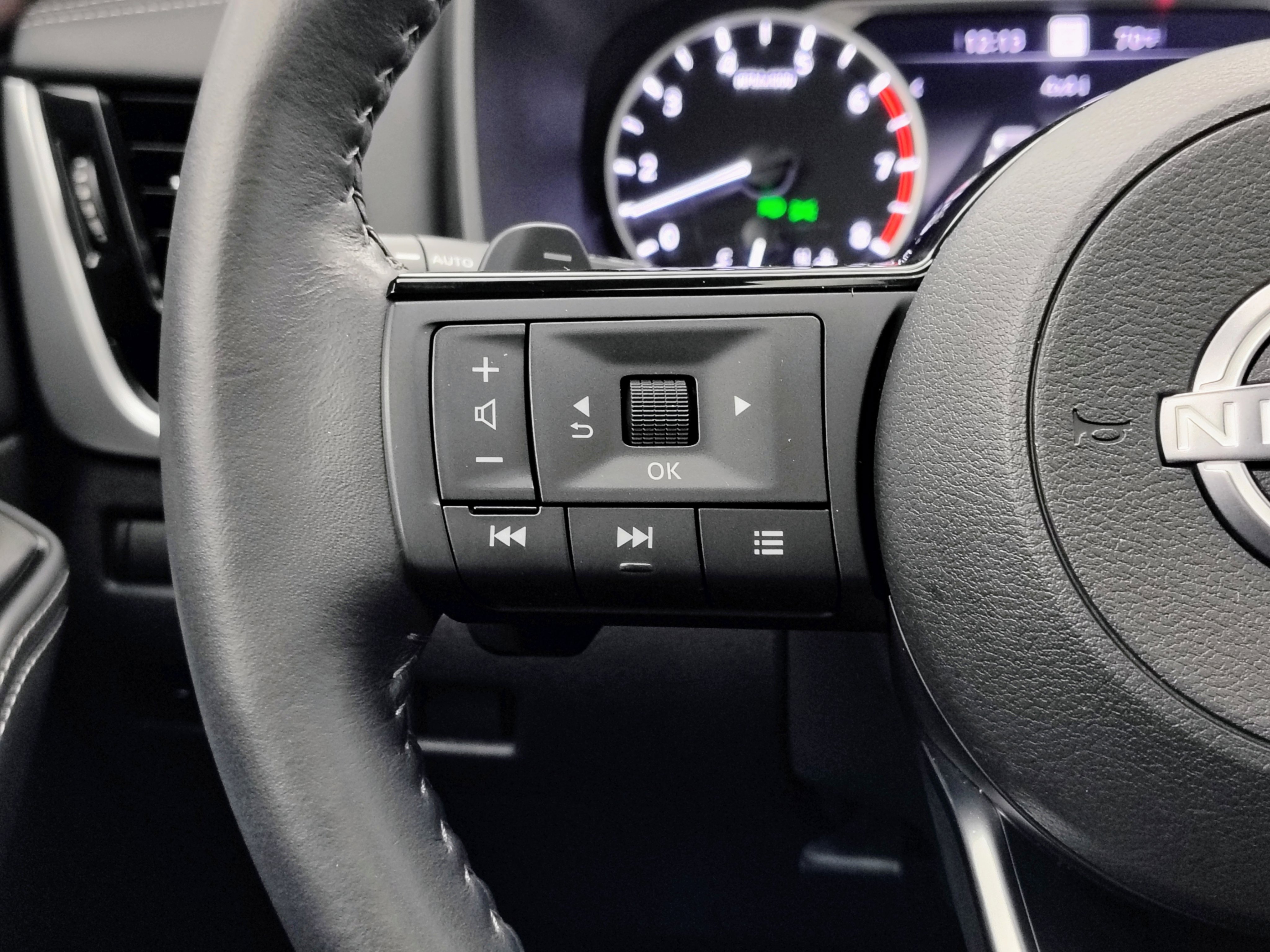 Used 2023 Nissan Rogue SL w/ SL Premium Package AWD/4WD image 39