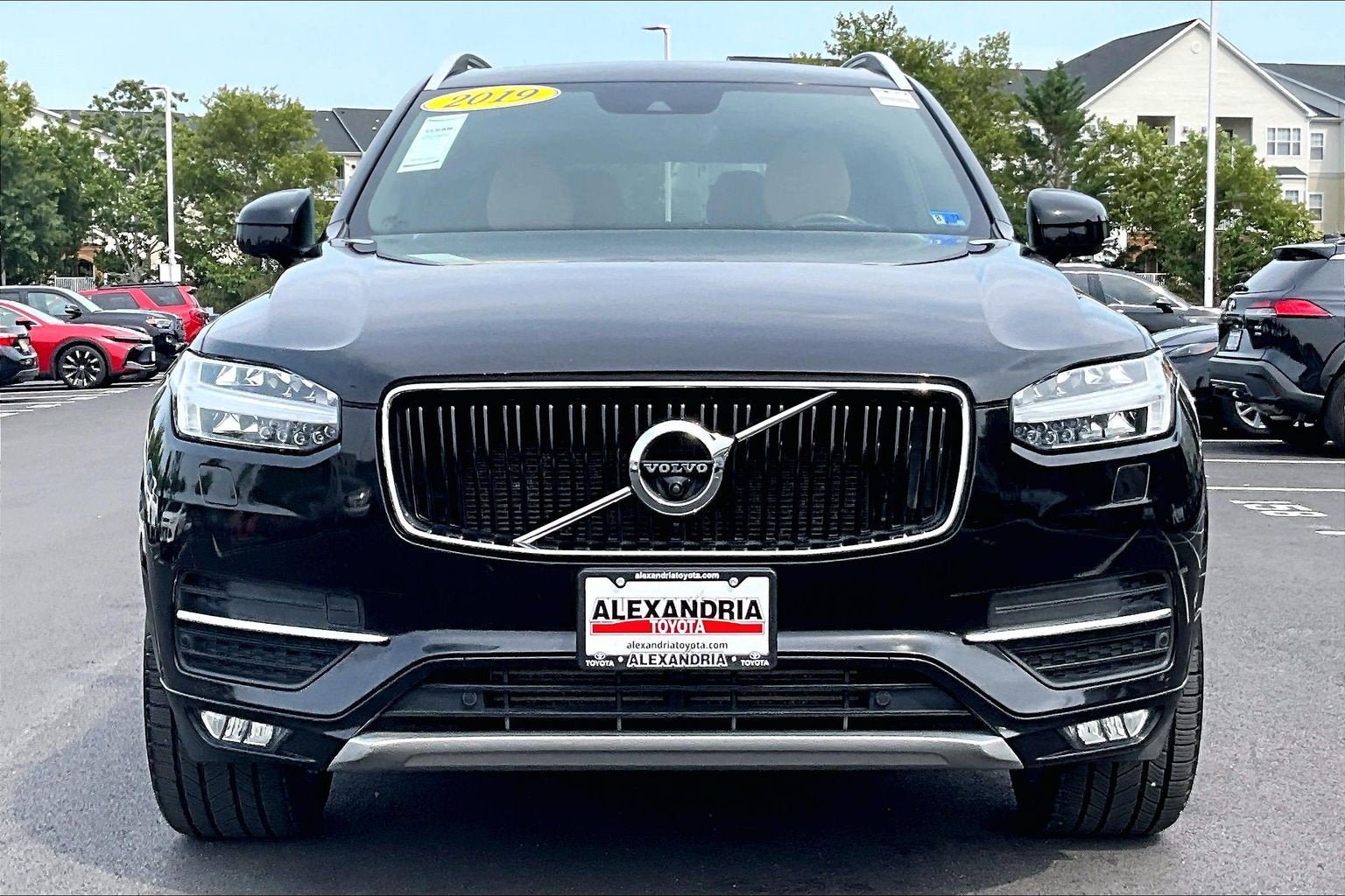 Used 2019 Volvo XC90 T6 Momentum w/ Advanced Package AWD/4WD image 3