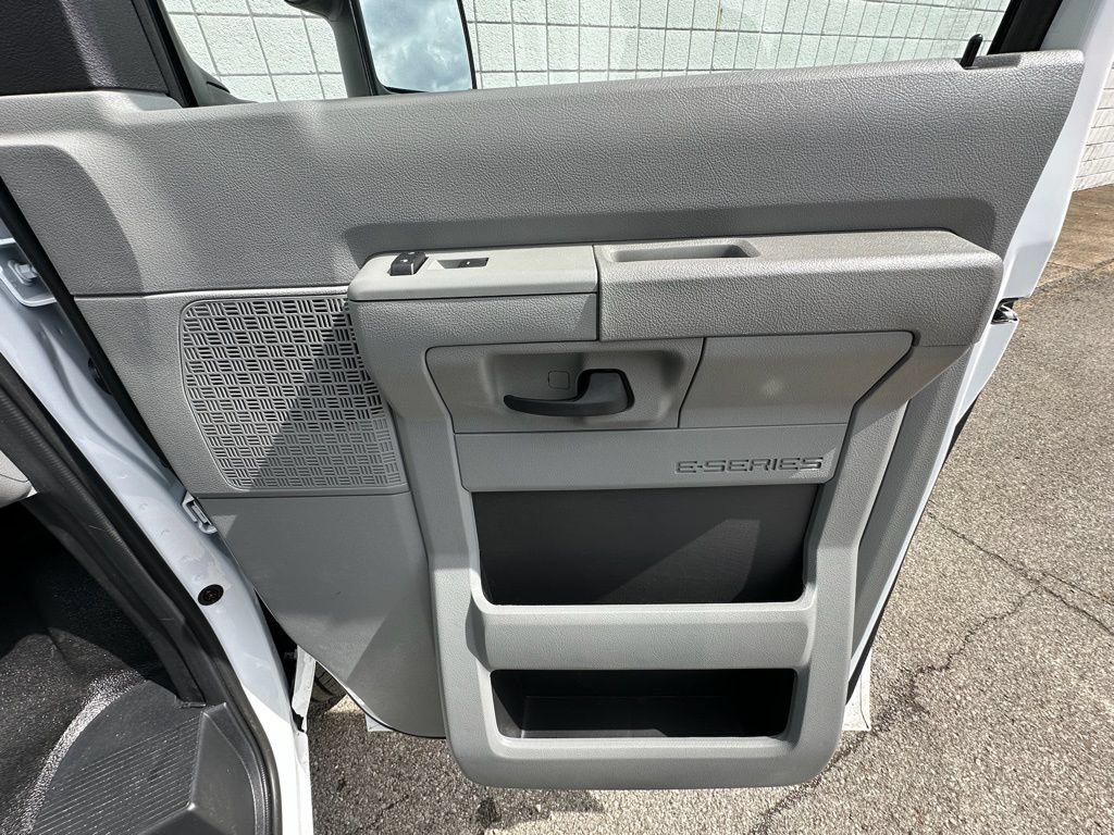 New 2027 Ford E-350 and Econoline 350 Super Duty w/ Power Equipment Group RWD image 19