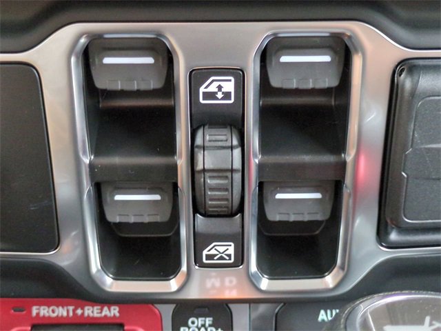 Used 2024 Jeep Wrangler Unlimited Rubicon w/ Technology Group image 24