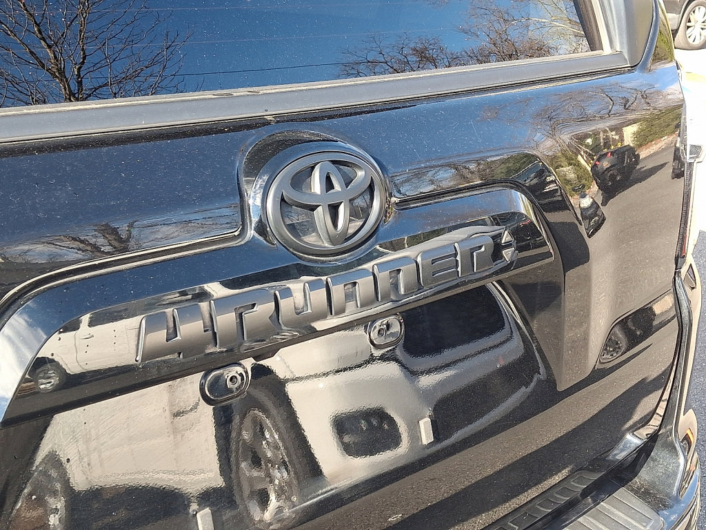 Used 2020 Toyota 4Runner 4WD image 17