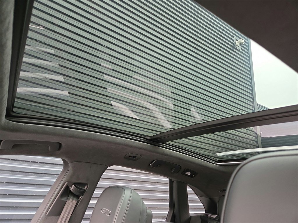 Used 2023 Porsche Macan GTS image 16