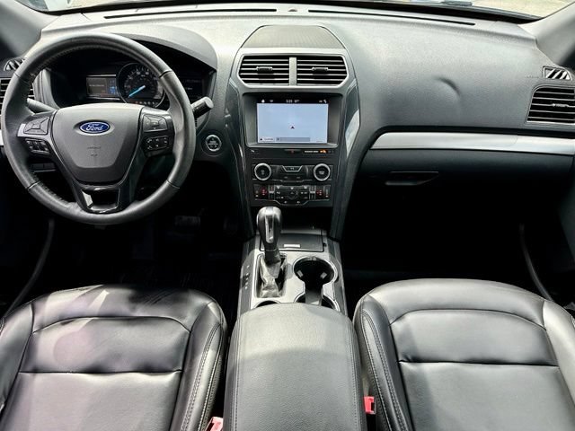 Used 2019 Ford Explorer XLT w/ Equipment Group 202A FWD image 16