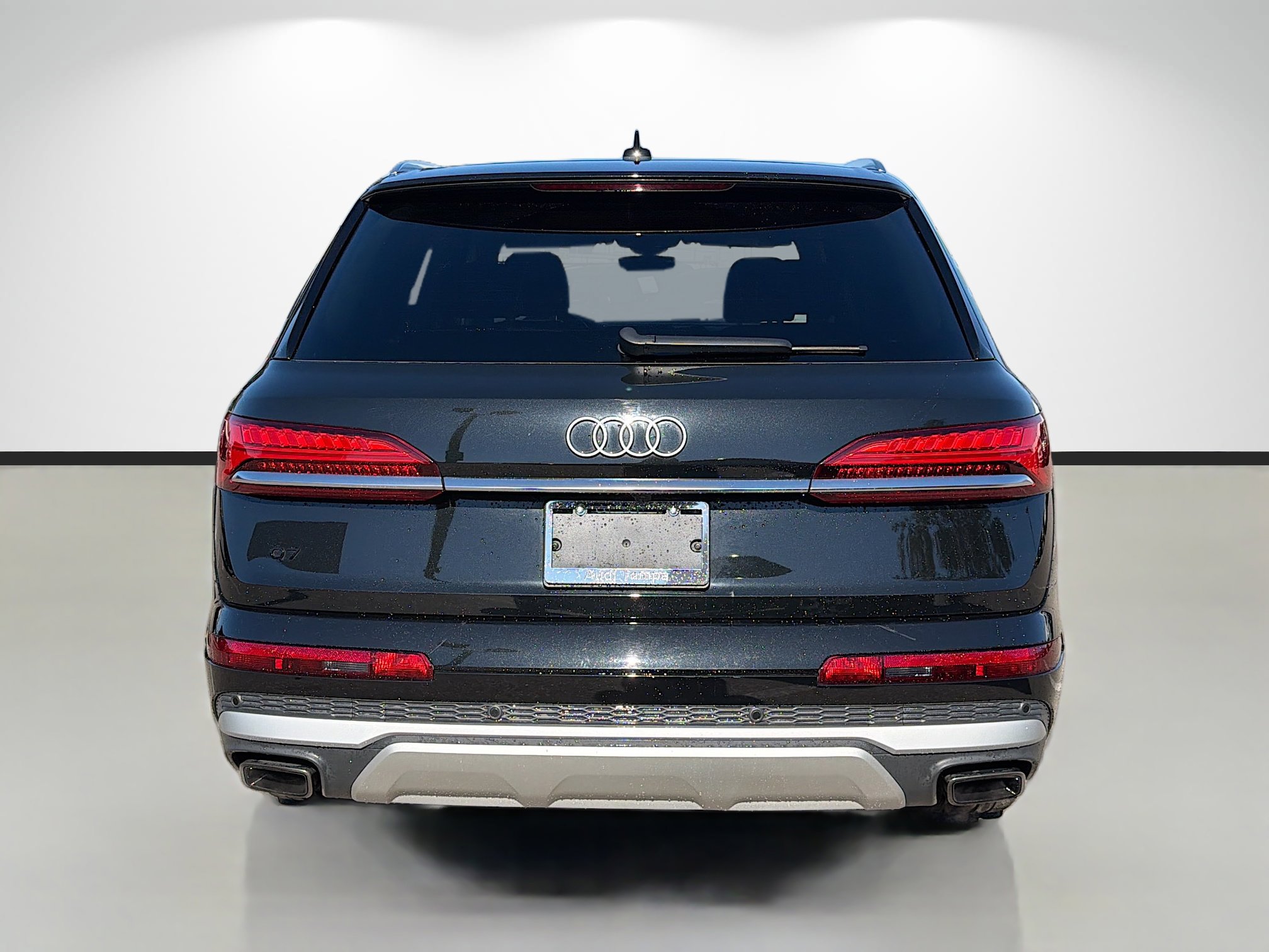 Certified 2025 Audi Q7 3.0T Premium Plus image 4