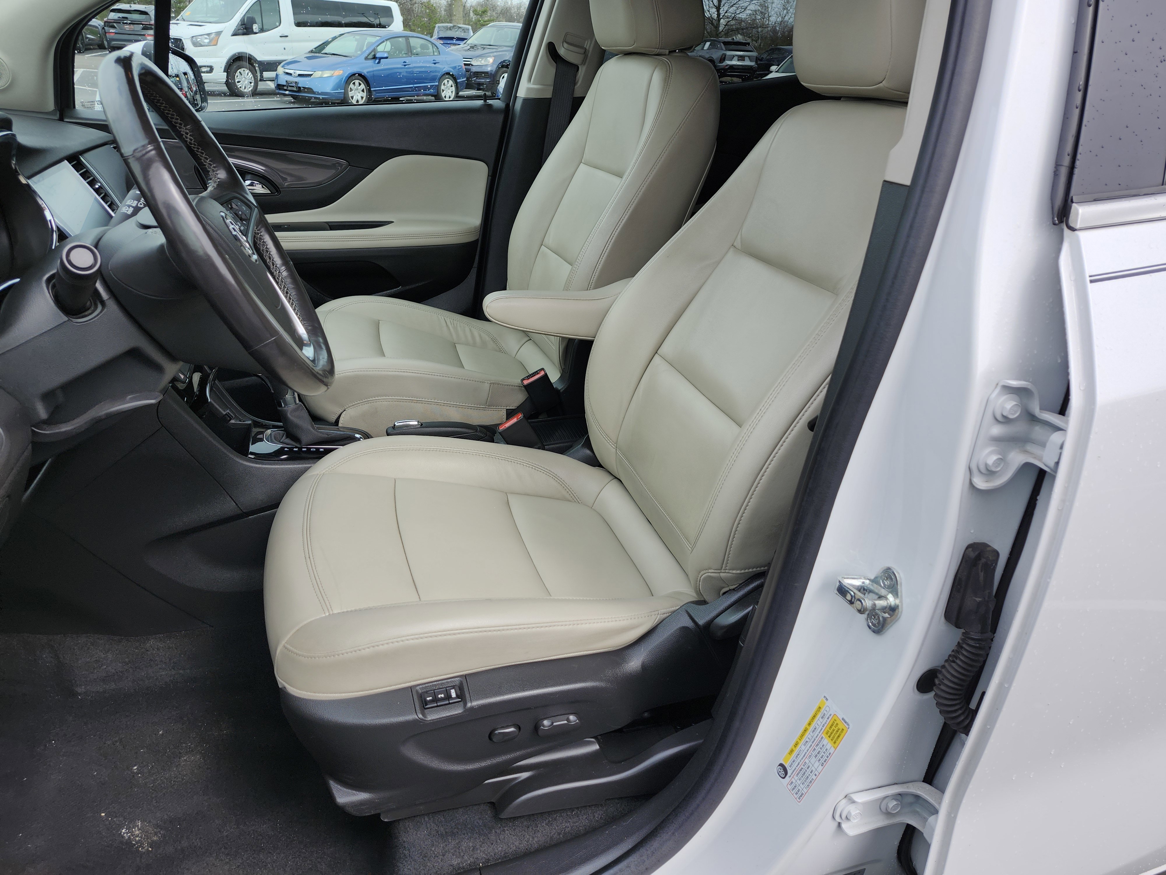 Used 2020 Buick Encore Essence AWD/4WD image 23