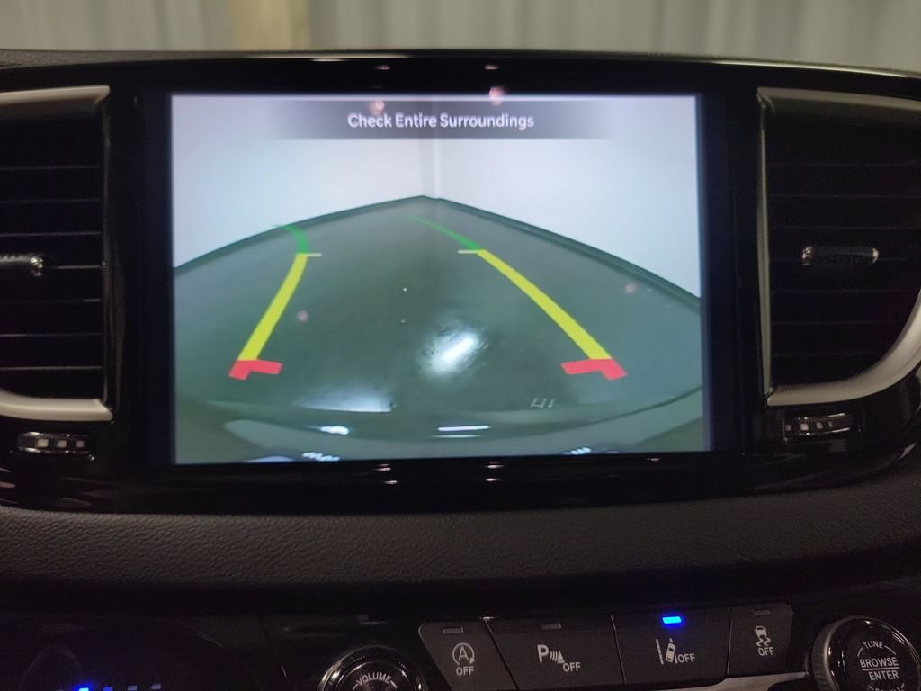 Used 2024 Chrysler Pacifica Touring-L FWD image 21
