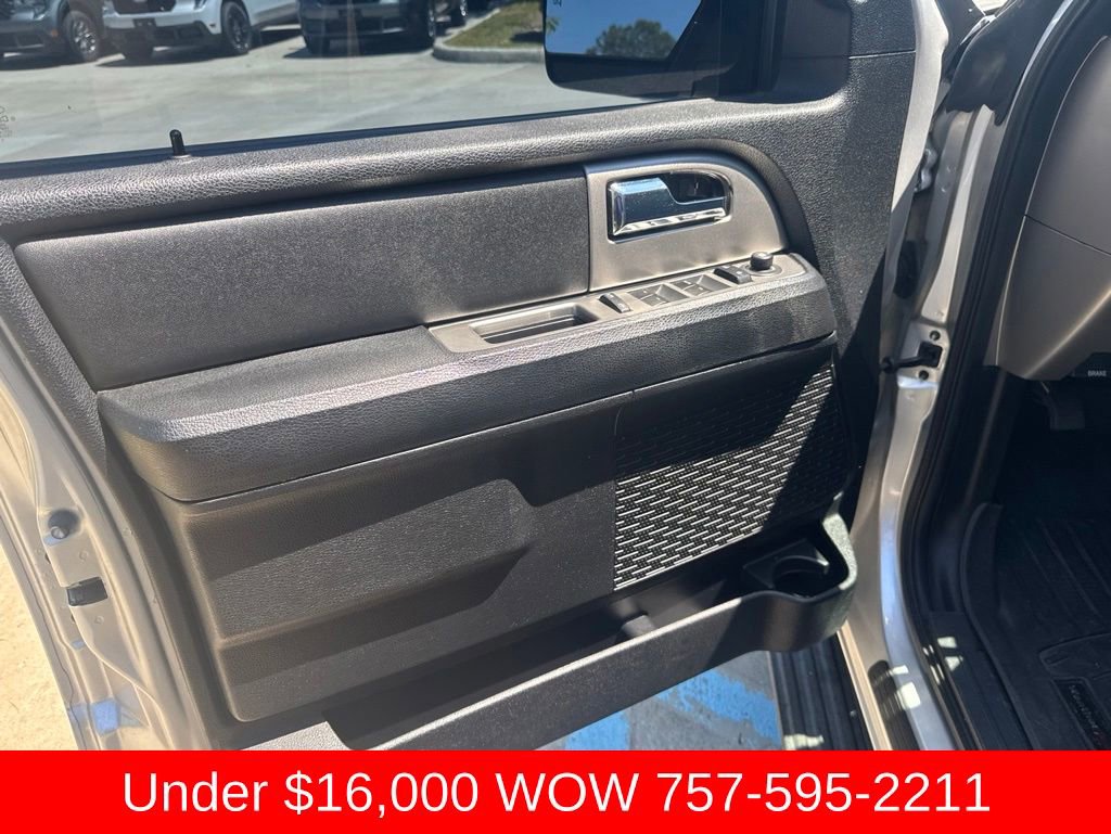Used 2017 Ford Expedition XLT AWD/4WD image 22