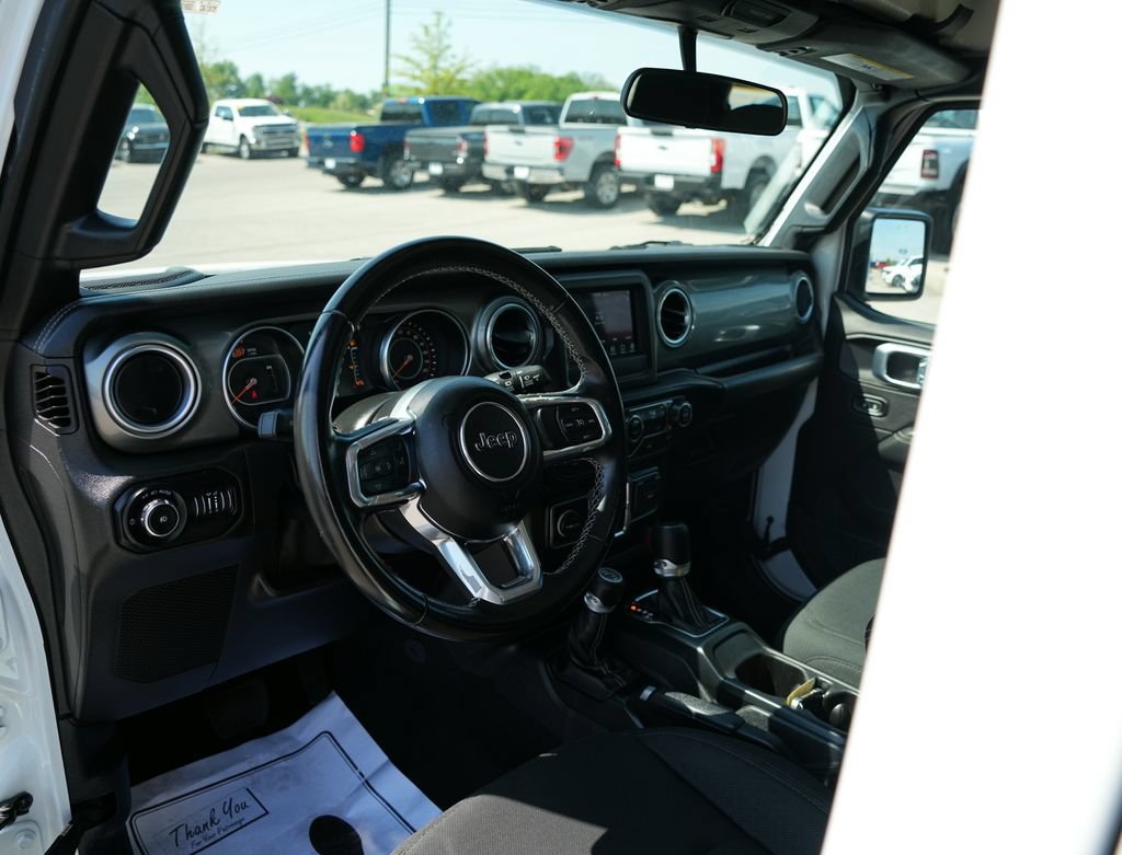 Used 2021 Jeep Wrangler Unlimited Sahara AWD/4WD image 18