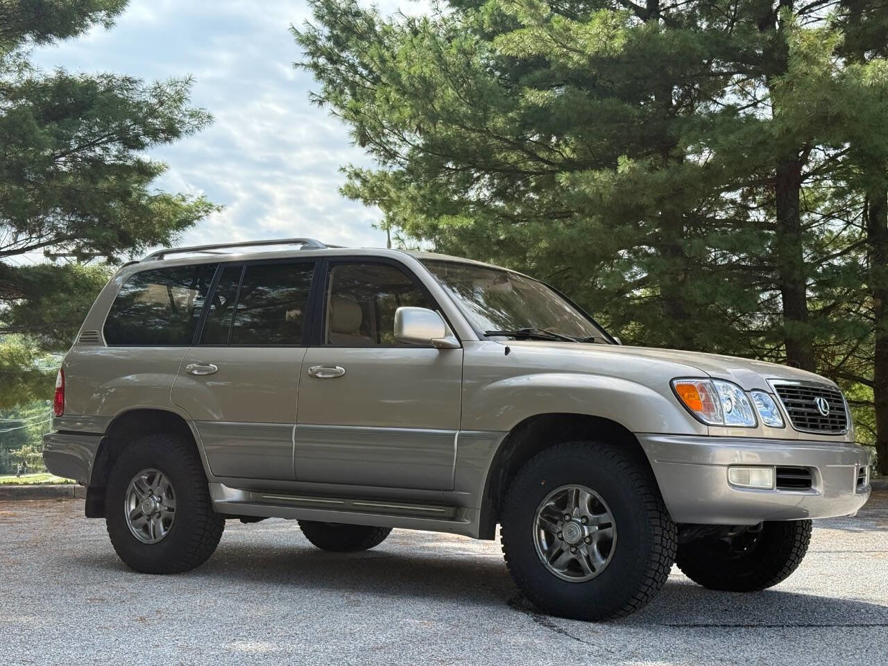 Used 2001 Lexus LX 470 4WD image 9