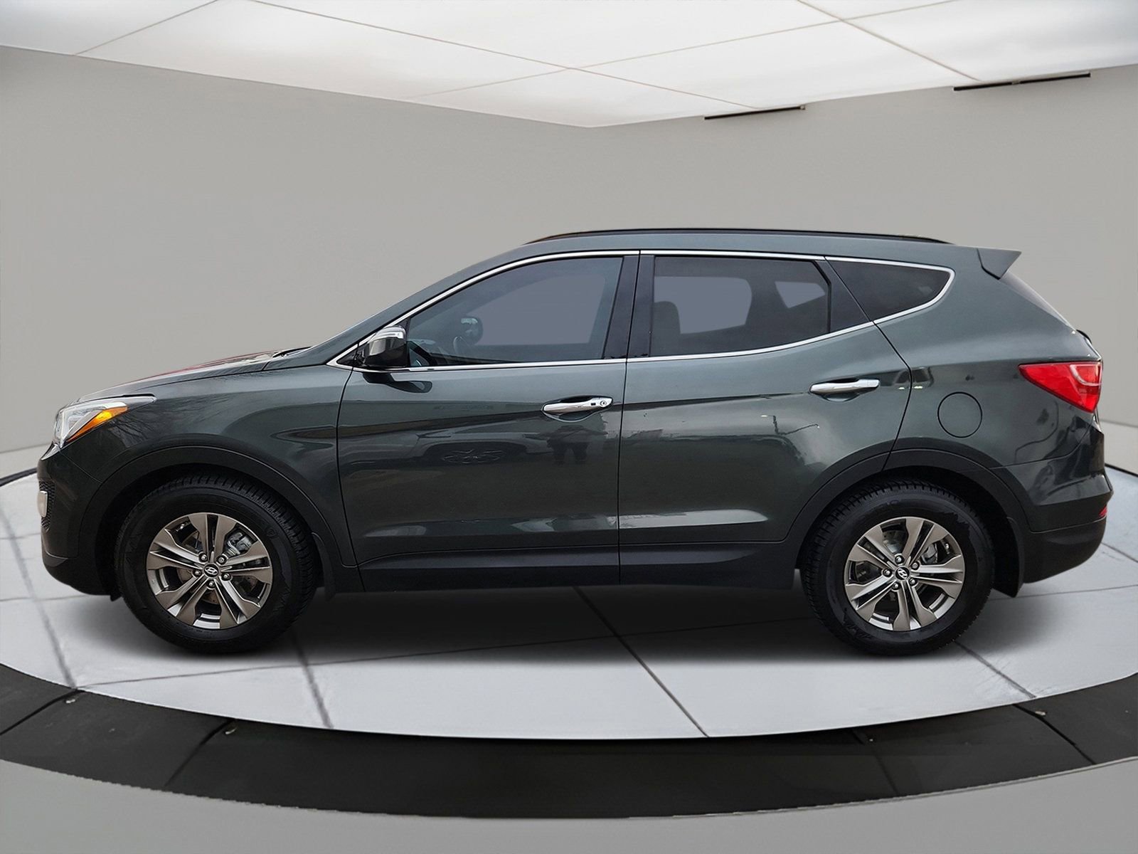 Used 2014 Hyundai Santa Fe Sport w/ Technology Package 04 image 2