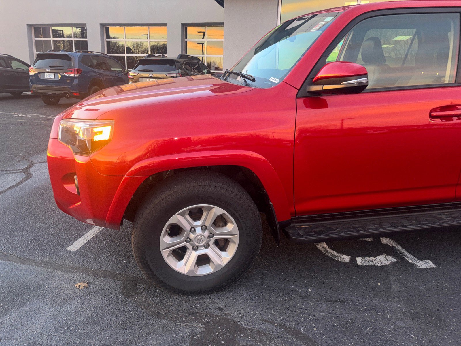 Used 2018 Toyota 4Runner SR5 Premium image 8