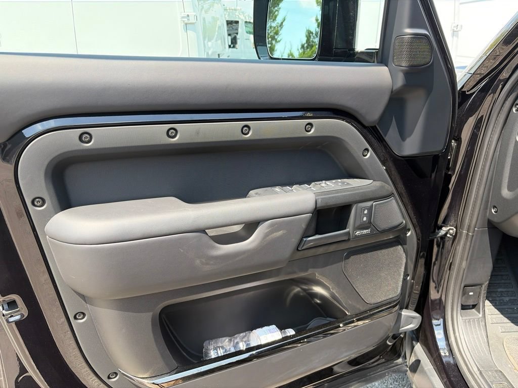Certified 2026 Land Rover Defender 110 OCTA AWD/4WD image 14