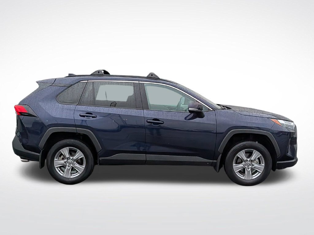Used 2024 Toyota RAV4 XLE AWD/4WD image 2