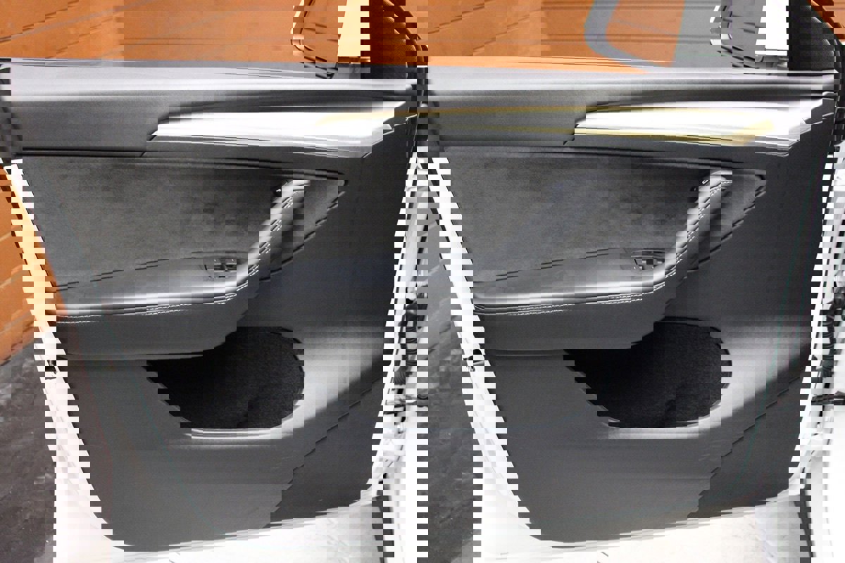 Used 2023 Tesla Model Y Long Range image 35