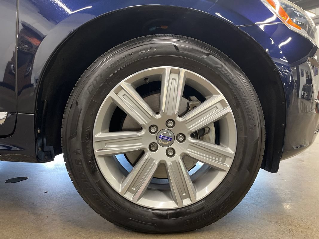 Used 2017 Volvo XC60 T5 Inscription w/ Preferred Option Package FWD image 23