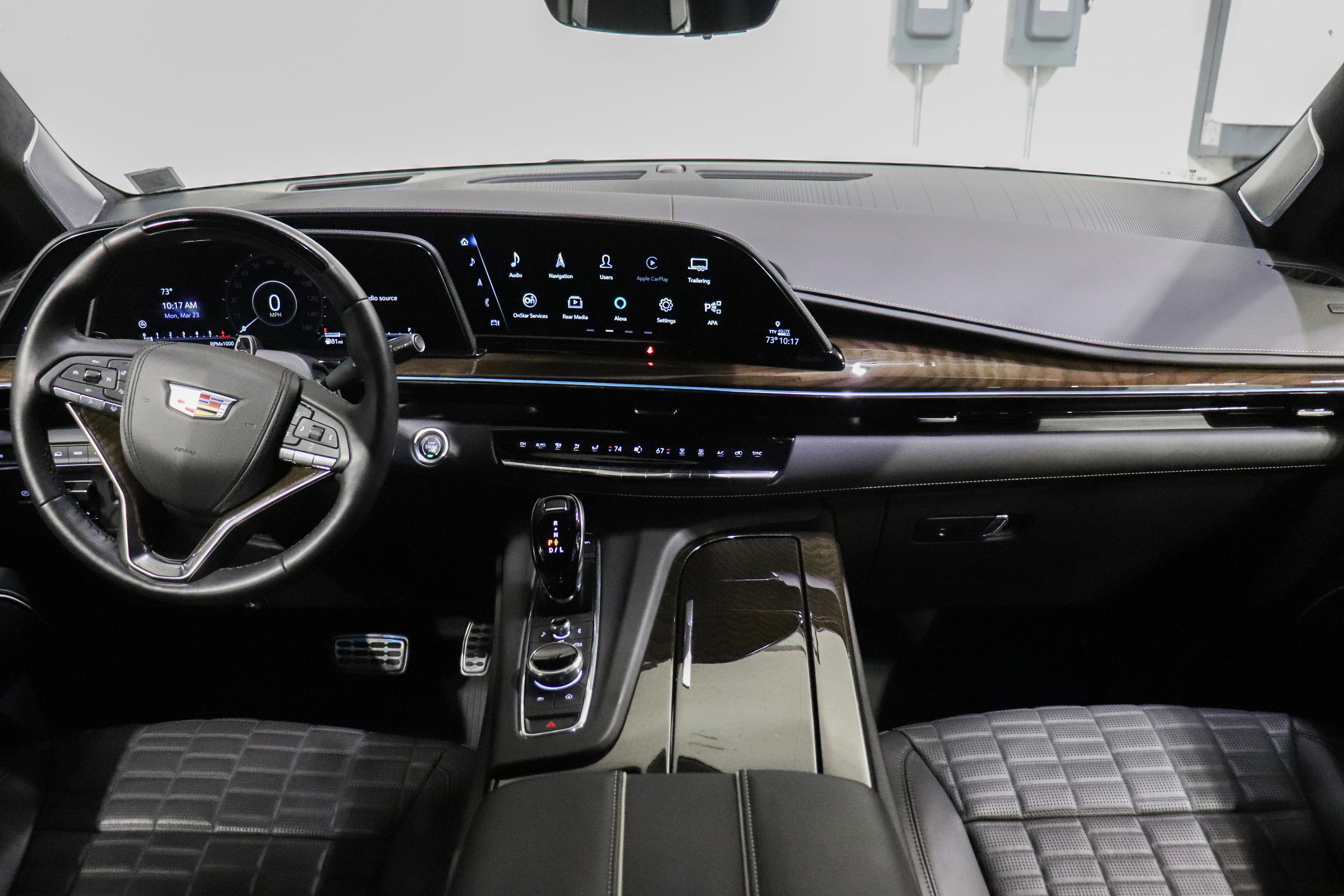 Used 2023 Cadillac Escalade ESV Sport Platinum w/ LPO, ONYX Package image 32