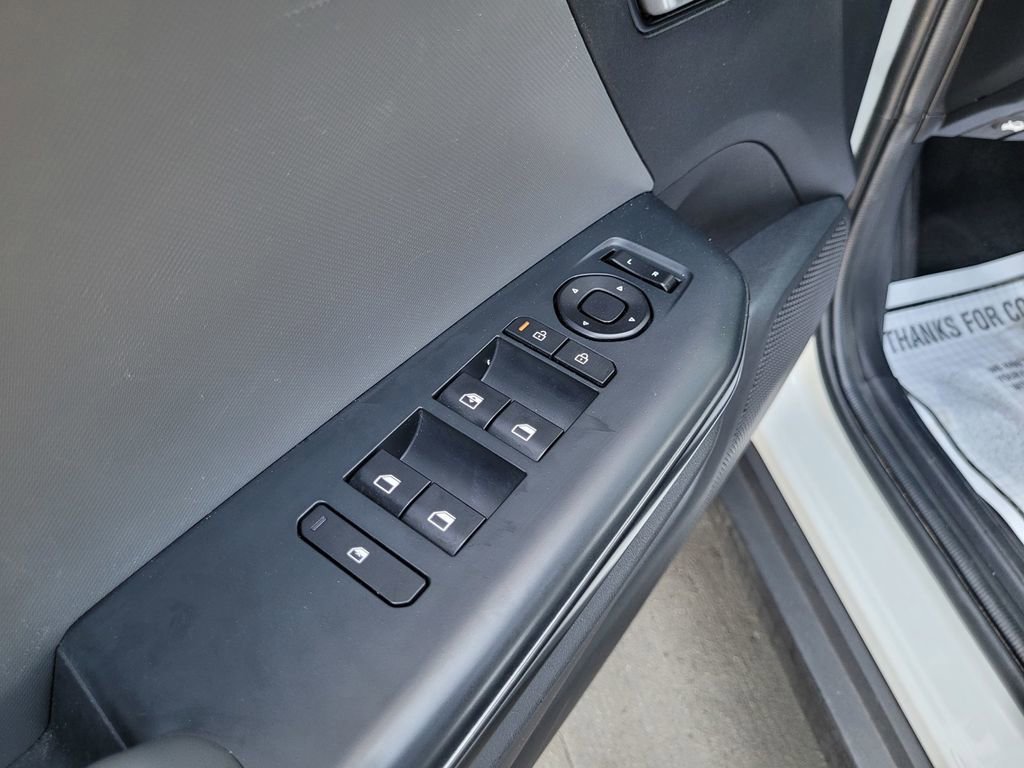 Used 2025 Kia K4 FWD image 26