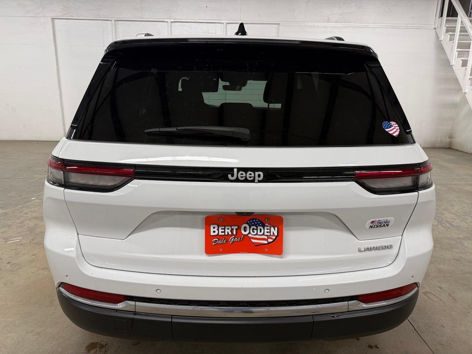 Used 2025 Jeep Grand Cherokee Laredo w/ MOPAR Finishing Package RWD image 6