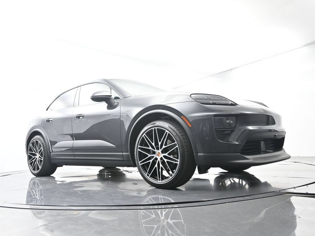 Used 2026 Porsche Macan Electric RWD image 51