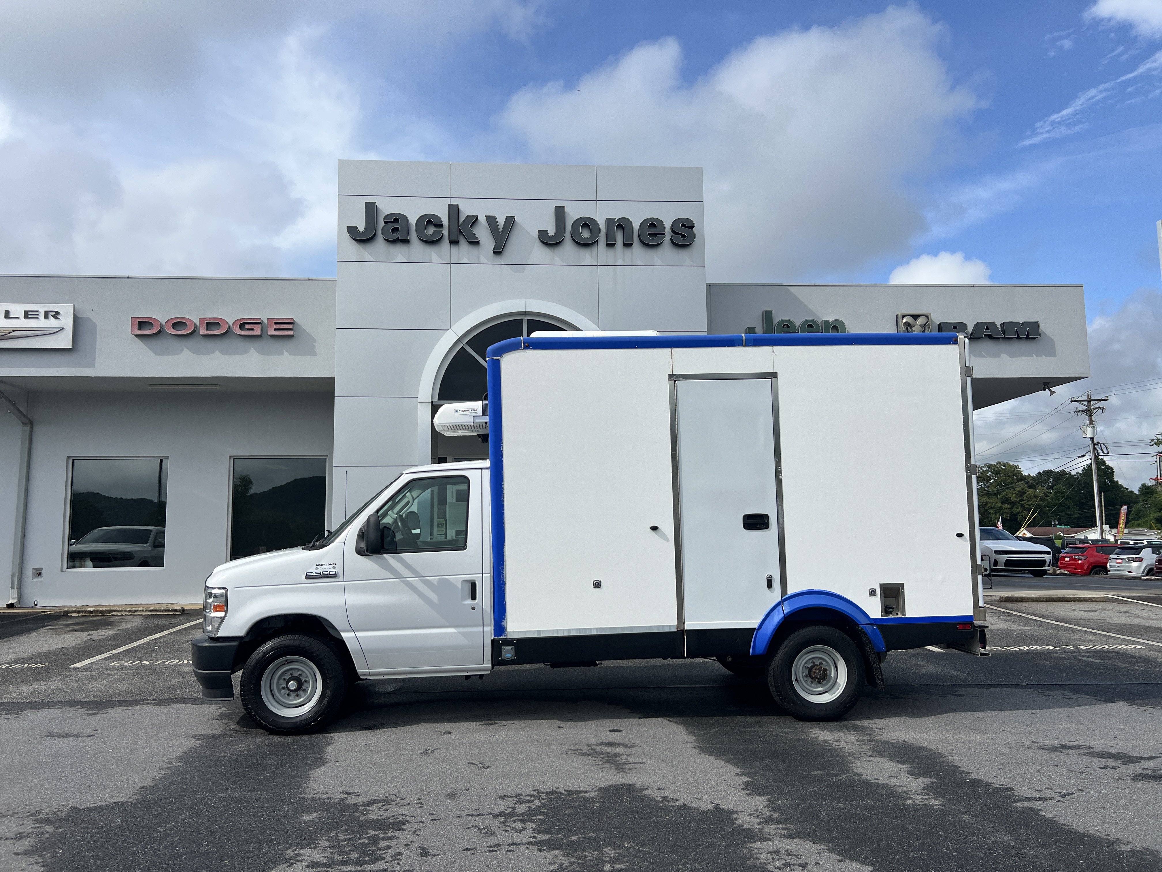 Used 2023 Ford E-350 and Econoline 350 Super Duty w/ Power Windows & Locks Group